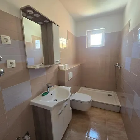Anton Apartment *