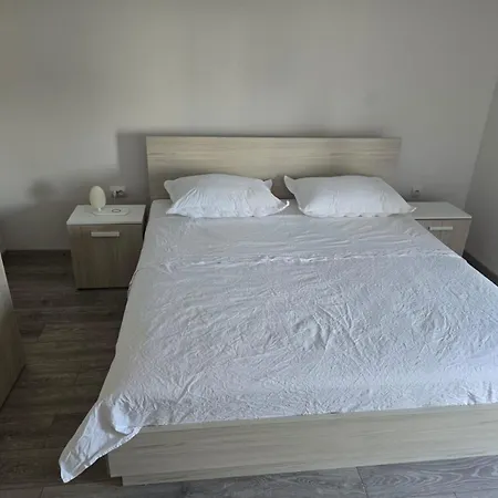 Anton Apartment