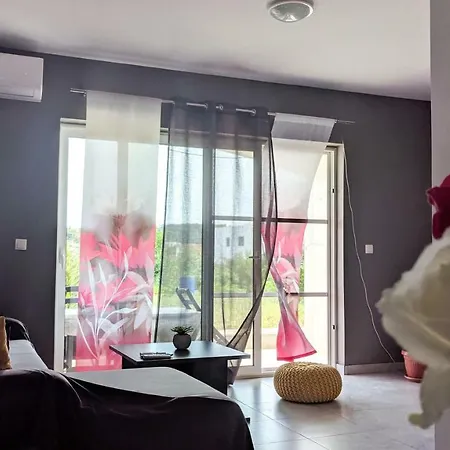 Anton Apartment
